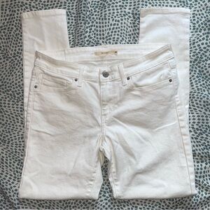 White Levi’s skinny jeans - worn once